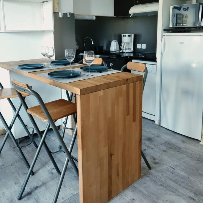 Apartment Dans Avec Piscine La Londe-les-Maures